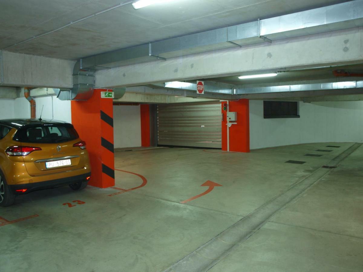 Апартаменты Lucia Exclusive With Parking In The Garage Пореч Экстерьер фото